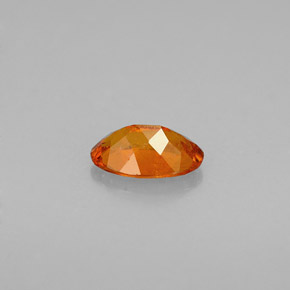 Clinohumite Naranja amarillo natural de 0.54 ct, Corte Óvalo, VS-SI