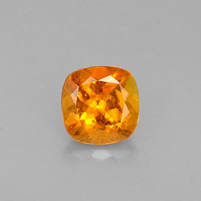 Clinohumite Naranja amarillo natural de 0.41 ct, Corte Cojín, VS