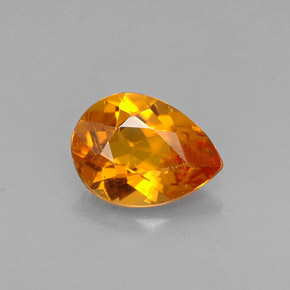 Clinohumite Naranja amarillo natural de 0.54 ct, En forma de pera, VVS-VS