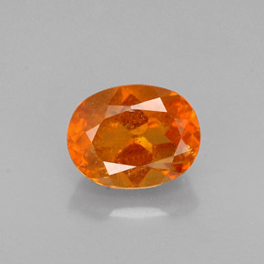 Clinohumita naranja natural de 0,72 ct, corte óvalo, VS-SI