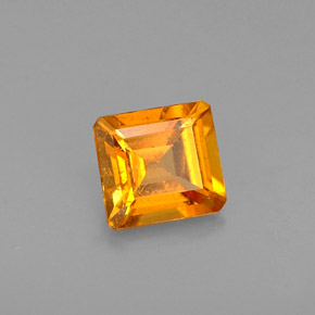 Clinohumite Naranja amarillo natural de 0.49 ct, corte esmeralda, VS