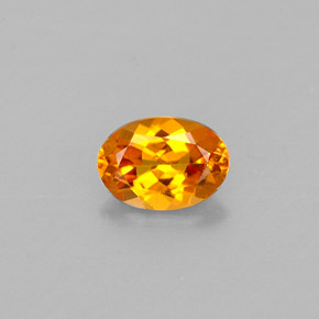 Clinohumite Naranja amarillo natural de 0.47 ct, Corte Óvalo, VS