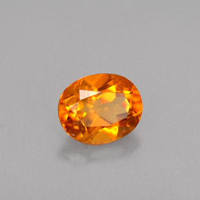 Clinohumita naranja natural de 0,48 ct, corte óvalo, VVS-VS