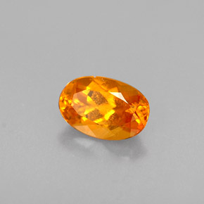 Clinohumita naranja natural de 0,47 ct, corte óvalo, VS-SI