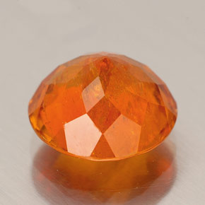 Clinohumite Naranja amarillo natural de 3.12 ct, Corte Redondo, SI