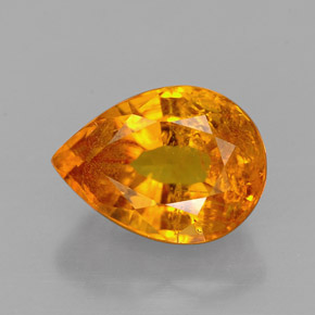 Clinohumite Naranja amarillo natural de 2.45 ct, En forma de pera, SI