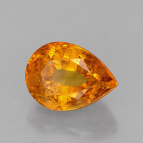 Clinohumite Naranja amarillo natural de 2.45 ct, En forma de pera, SI