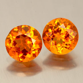 Gemas de clinohumita naranja natural de  ct, corte redondo, VS-SI
