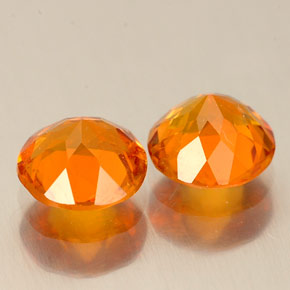 Gemas de clinohumita naranja natural de  ct, corte redondo, VS-SI