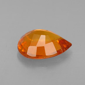 Clinohumita naranja natural de 1,93 ct, en forma de pera, SI