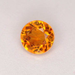 Clinohumita naranja amarillento natural de 0,68 ct, corte redondo, VS-SI