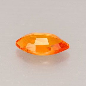 Clinohumite Naranja amarillo natural de 0.67 ct, Marquesa, VS-SI