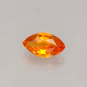 Clinohumite Naranja amarillo natural de 0.37 ct, Marquesa, VS