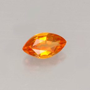 Clinohumite Naranja amarillo natural de 0.37 ct, Marquesa, VS