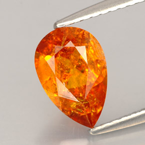 Clinohumita naranja natural de 1,34 ct, en forma de pera, VS-SI