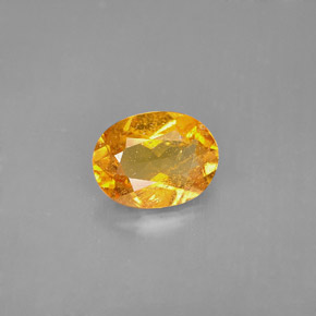 Clinohumita naranja natural de 1,68 ct, corte óvalo, VS-SI