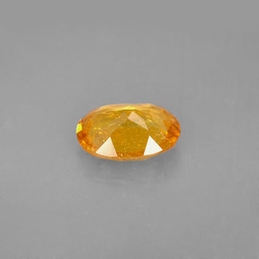 Clinohumita naranja natural de 1,68 ct, corte óvalo, VS-SI