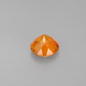 Clinohumita naranja natural de 0,77 ct, corte redondo, VS-SI
