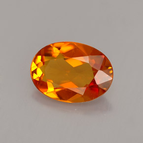 Clinohumita naranja natural de 1,23 ct, corte óvalo, VS