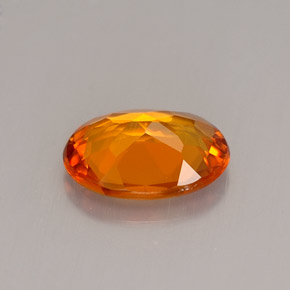 Clinohumita naranja natural de 1,23 ct, corte óvalo, VS