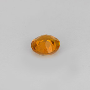 Clinohumita naranja natural de 0,59 ct, corte redondo, VS-SI