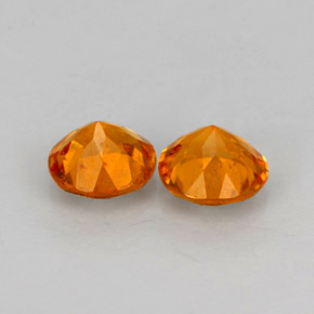 Gemas de clinohumita naranja natural de  ct, corte redondo, VS-SI