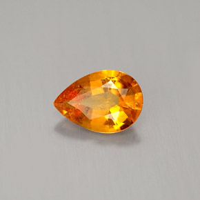 Clinohumita naranja natural de 0,74 ct, en forma de pera, VS-SI