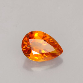Clinohumite Naranja amarillo natural de 0.97 ct, En forma de pera, VS