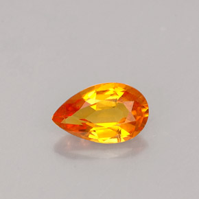 Clinohumite Naranja amarillo natural de 0.58 ct, En forma de pera, VS