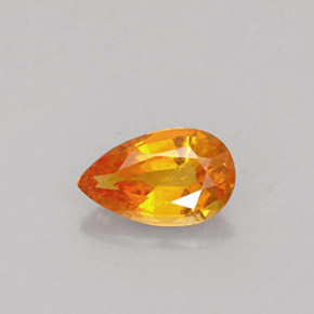 Clinohumita naranja natural de 0,58 ct, en forma de pera, VS-SI