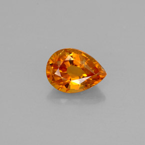 Clinohumita naranja amarillento natural de 1,06 ct, en forma de pera, VS-SI