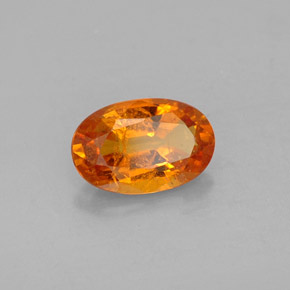 Clinohumita naranja natural de 1,42 ct, corte óvalo, SI