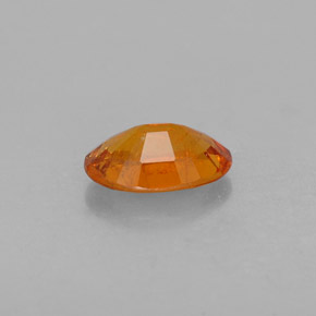 Clinohumita naranja natural de 1,42 ct, corte óvalo, SI