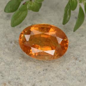 Clinohumite Naranja amarillo natural de 1.05 ct, Corte Óvalo, VS-SI