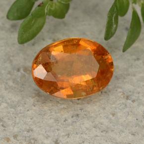 Clinohumite Naranja amarillo natural de 1.05 ct, Corte Óvalo, VS-SI