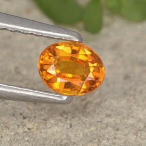 Clinohumita naranja natural de 0,33 ct, corte óvalo, VS-SI