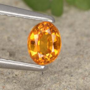 Clinohumita naranja natural de 0,33 ct, corte óvalo, VS-SI