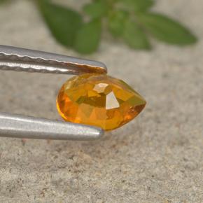 Clinohumite Naranja amarillo natural de 0.39 ct, En forma de pera, VS-SI