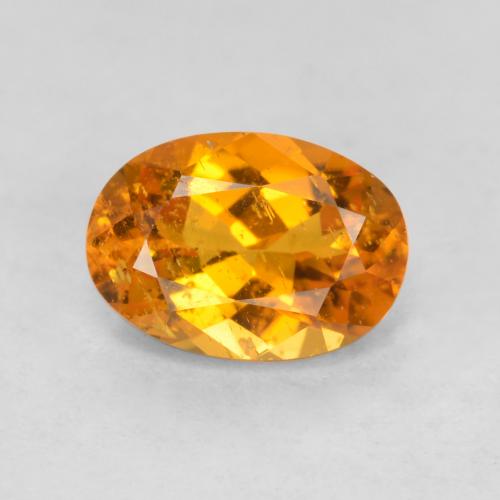 Clinohumita naranja natural de 0,85 ct, corte óvalo, SI-I1