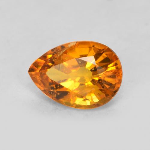 Clinohumita naranja natural de 0,71 ct, en forma de pera, SI-I1