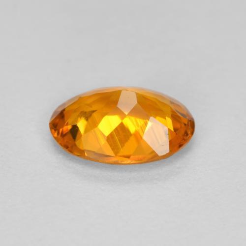 Clinohumite Naranja albaricoque natural de 0.66 ct, Corte Óvalo, VS