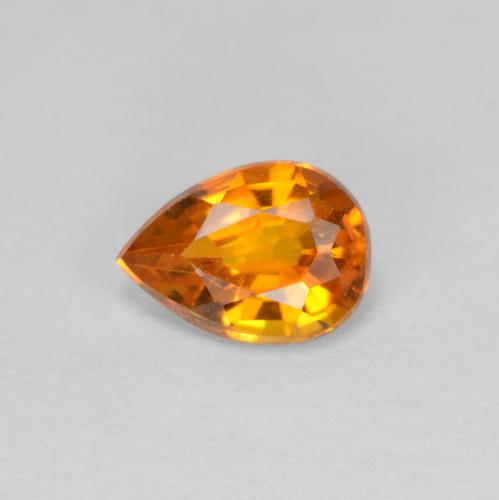 Clinohumita naranja oscuro natural de 0,80 ct, en forma de pera, VS-SI