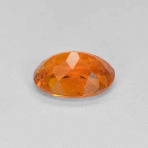 Clinohumita naranja natural de 1,15 ct, corte óvalo, SI
