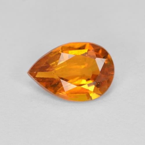 Clinohumita naranja natural de 0,96 ct, en forma de pera, SI