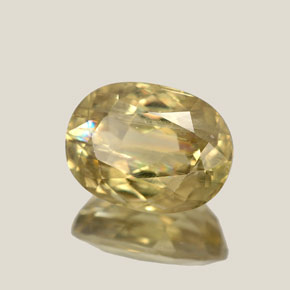 Diasporo con cambio de color  natural de 6,98 ct, corte óvalo, SI