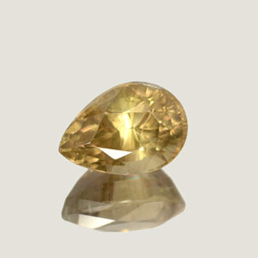 Diasporo con cambio de color  natural de 4,37 ct, en forma de pera, SI