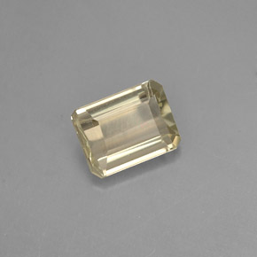 Diasporo con cambio de color  natural de 0,84 ct, corte esmeralda, VS