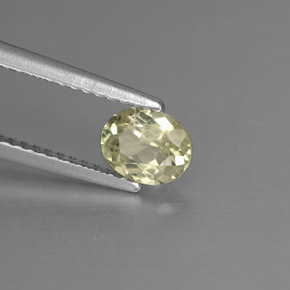Diasporo con cambio de color  natural de 0,64 ct, corte óvalo, VVS-VS