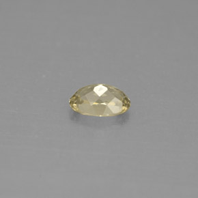 Diasporo con cambio de color  natural de 0,54 ct, corte óvalo, VS