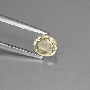 Diasporo con cambio de color  natural de 0,63 ct, corte óvalo, VS